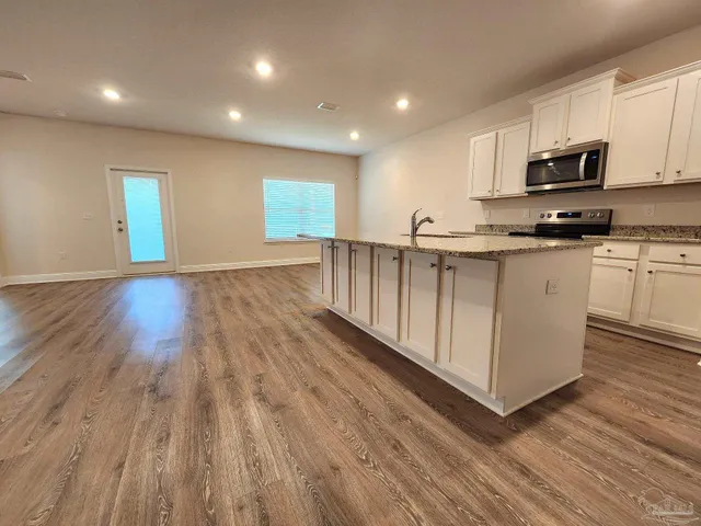 $2,200 | 7890 Burnside Loop, Pensacola, FL 32526