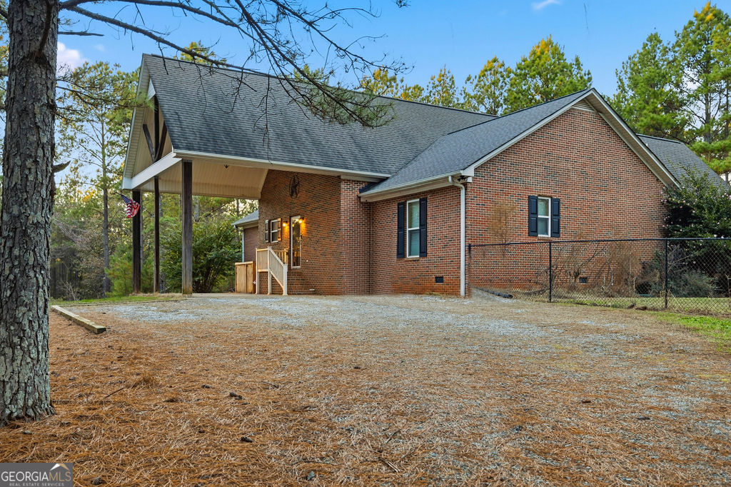 1907 Mountain Creek Church Road Starr, SC 29684 - Photo 3 of 31
