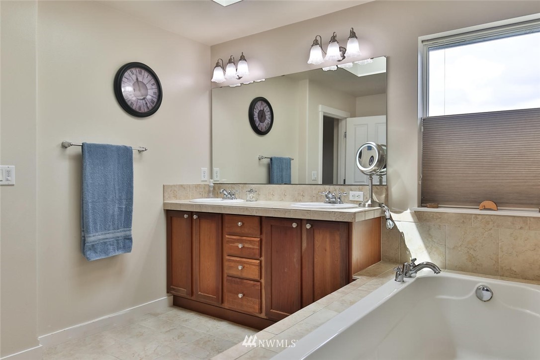 21932 44th Drive Southeast Bothell, WA 98021 - Photo 17 of 24