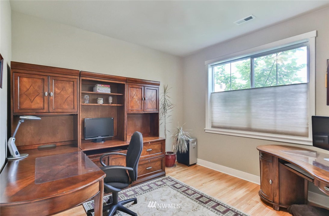 21932 44th Drive Southeast Bothell, WA 98021 - Photo 3 of 24