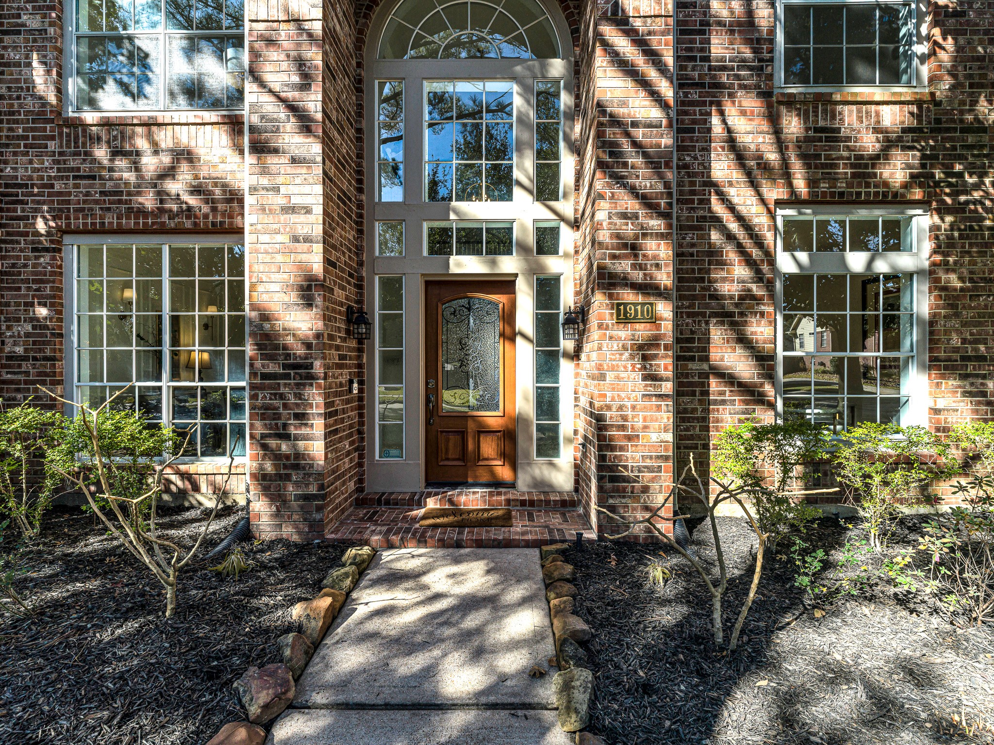 1910 Landon Point Circle Katy, TX 77450 - Photo 5 of 37 Welcome in.