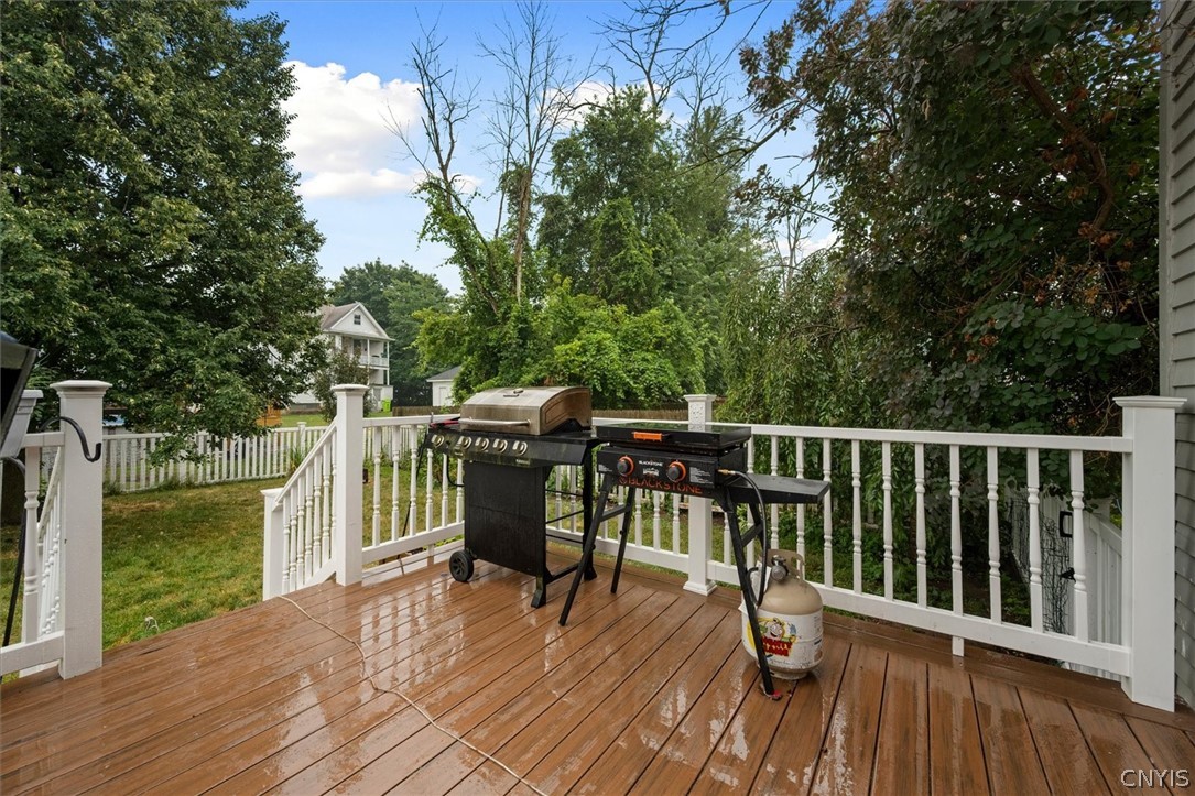 417 Franklin Street Oneida, NY 13421 - Photo 31 of 39 Open Back Trex Deck