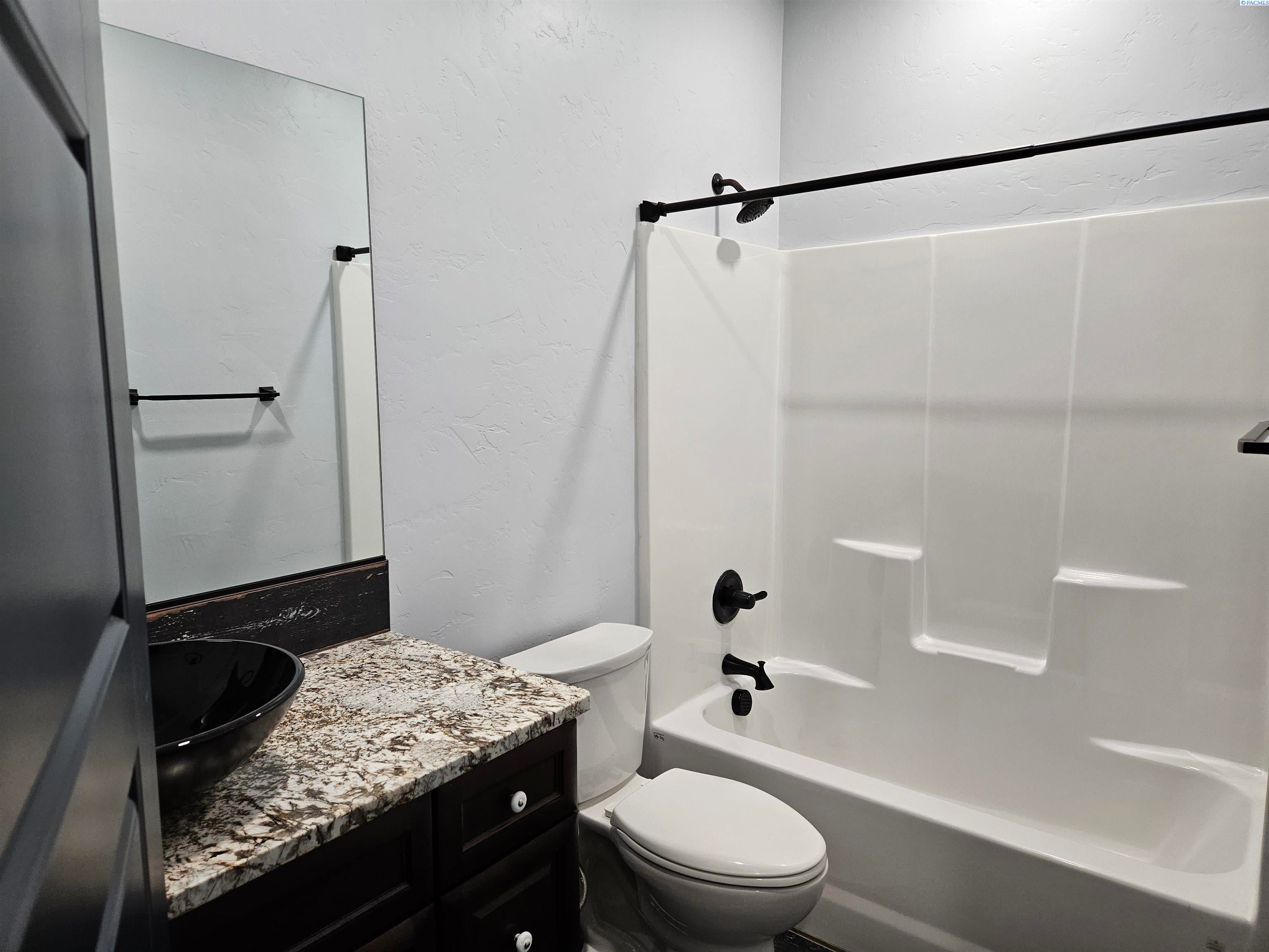 66605 Ranch Road West Richland, WA 99353 - Photo 9 of 15 Gallery Image 9