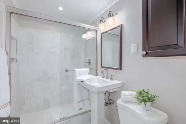 $259,000 | 1830 Columbia Pike, Unit 207, Arlington, VA 22204