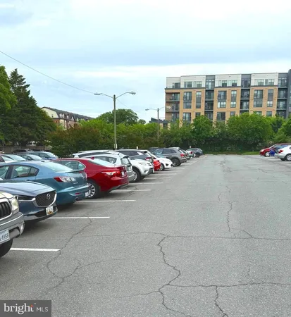 $259,000 | 1830 Columbia Pike, Unit 207, Arlington, VA 22204