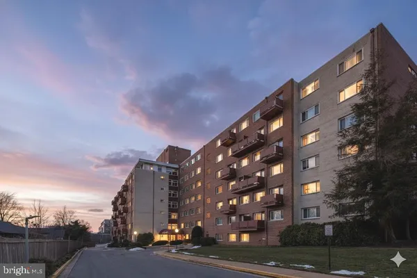 $259,000 | 1830 Columbia Pike, Unit 207, Arlington, VA 22204