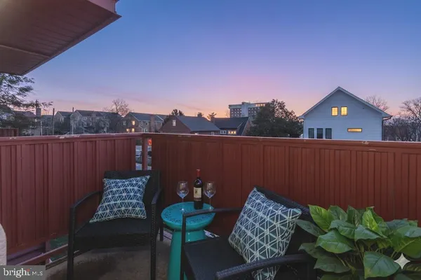 $259,000 | 1830 Columbia Pike, Unit 207, Arlington, VA 22204