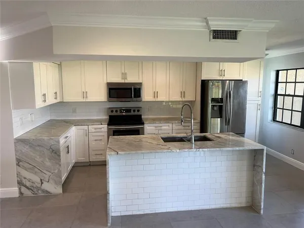 $3,200 | 9015 West Sunrise Boulevard, Plantation, FL 33322