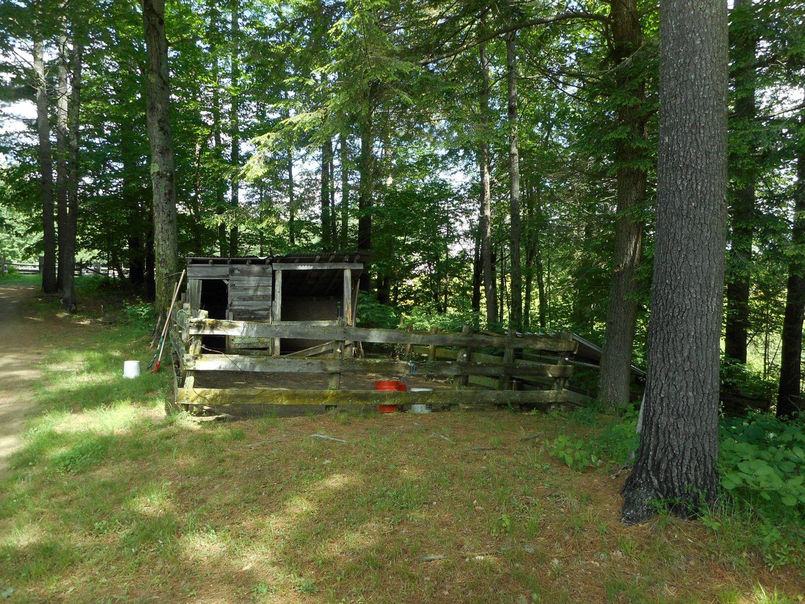 2230 Belgrade Road Sidney, ME 04330 - Photo 10 of 32 Chicken Coop