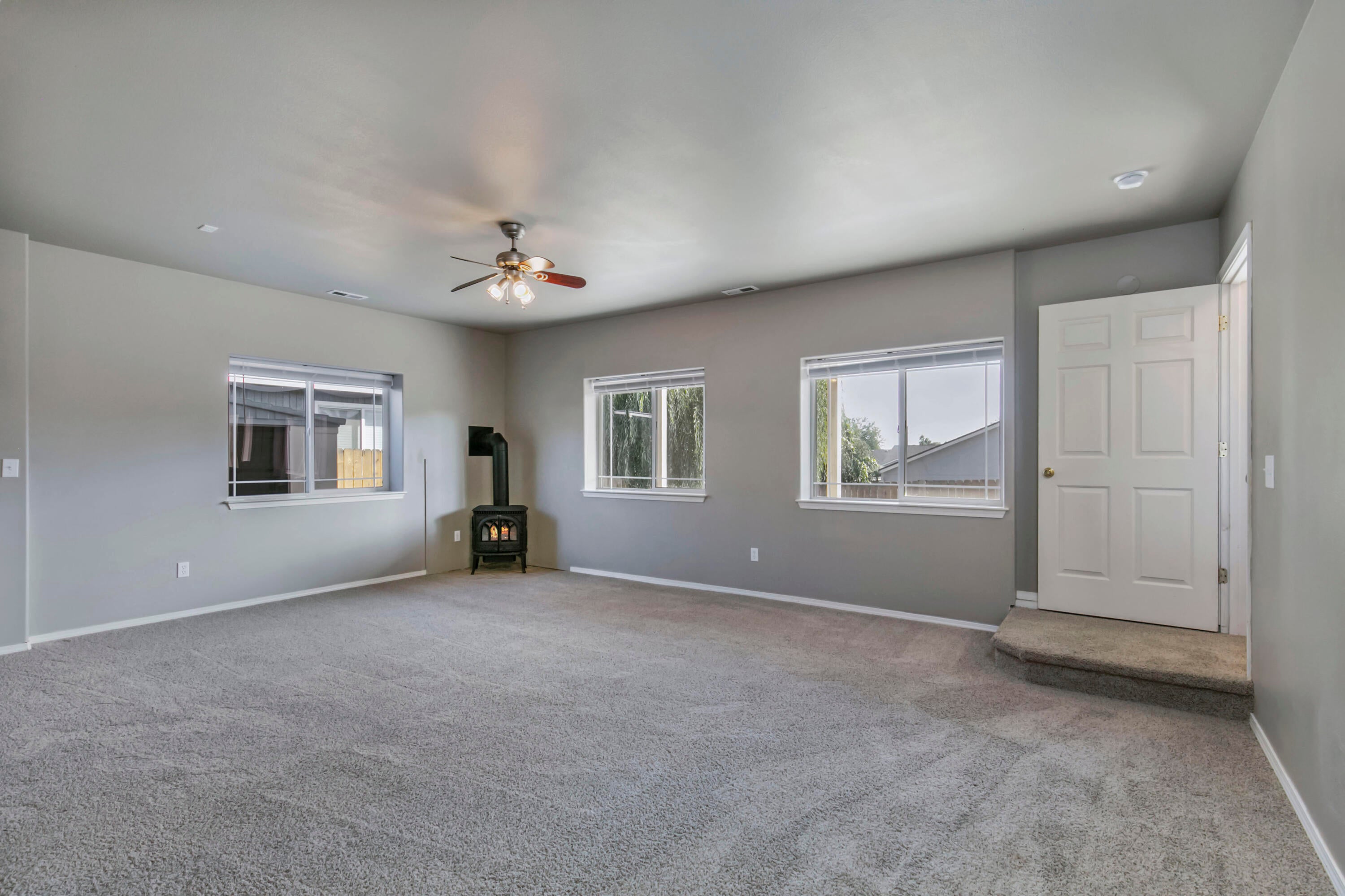 2046 Southwest 36th Street Redmond, OR 97756 - Photo 18 of 26 2046 SW 36th St._018