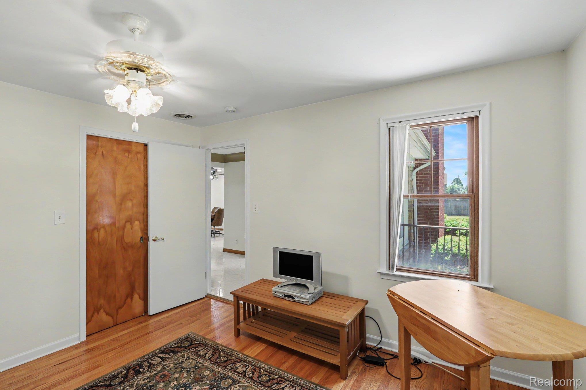 46430 Schoenherr Road Utica, MI 48315 - Photo 26 of 34 023_file_6747.jpg