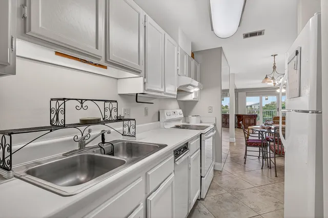 $329,900 | 195 Durango Road, Unit 2D, Destin, FL 32541