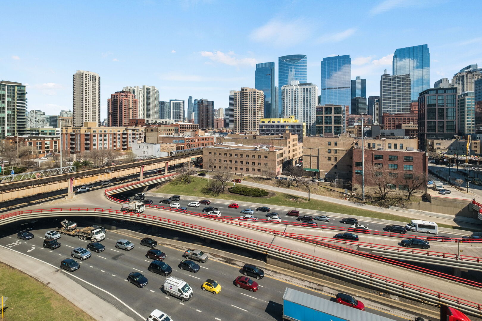 720 West Randolph Street, Unit 905 Chicago, IL 60661 - Photo 23 of 30 a city view from a city view