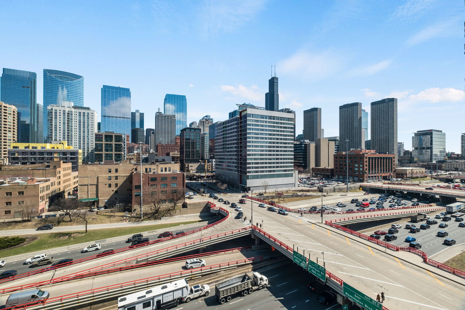 720 West Randolph Street, Unit 905 Chicago, IL 60661 - Photo 24 of 30 a view of a city