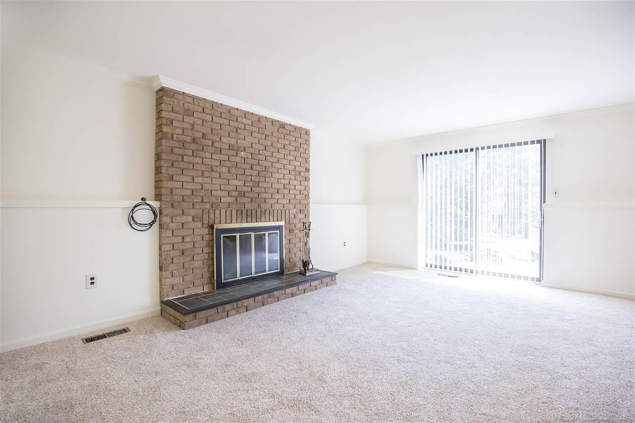 2399 Hillendale Drive Rochester, MI 48309 - Photo 15 of 30 50010365-14.JPG
