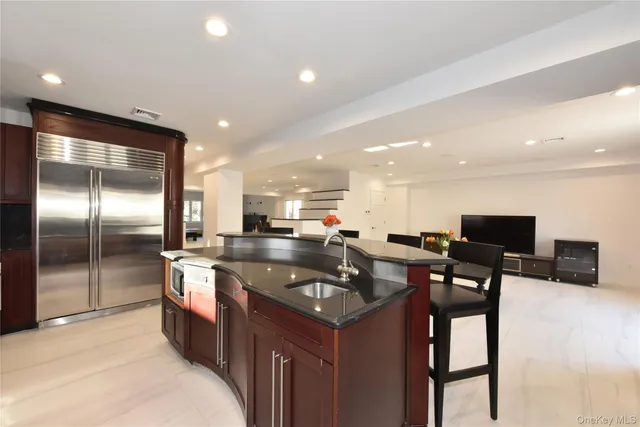 $1,899,000 | 85-35 Midland Parkway | Jamaica Estates