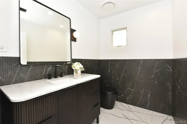 $1,899,000 | 85-35 Midland Parkway | Jamaica Estates