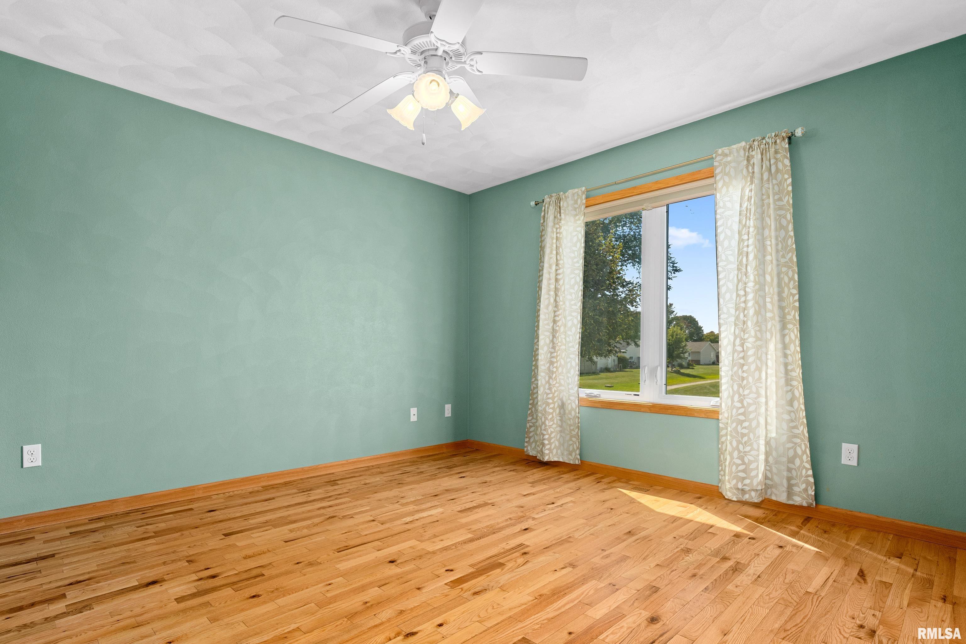 1126 North Main Street Washington, IL 61571 - Photo 18 of 24