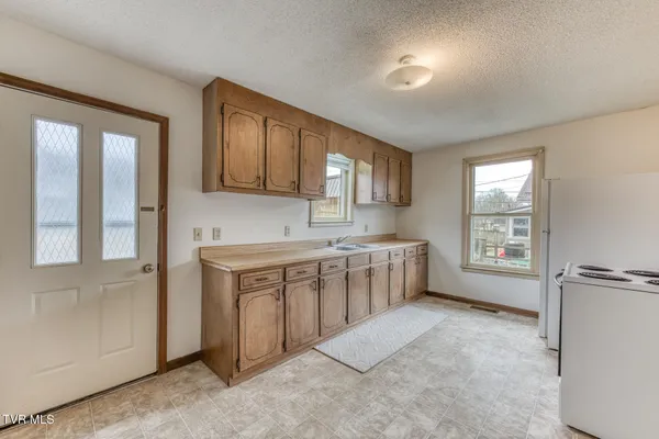 $164,900 | 708 North Main Avenue, Erwin, TN 37650