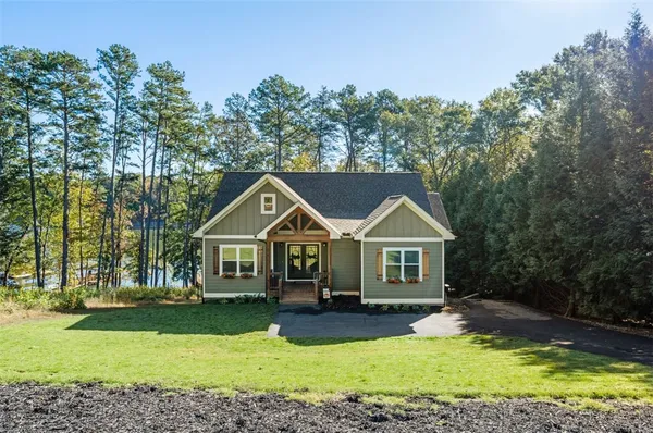 $675,000 | 206 Elm Drive, Westminster, SC 29693