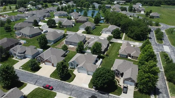 $395,000 | 22604 Vincent Street, Peculiar, MO 64078