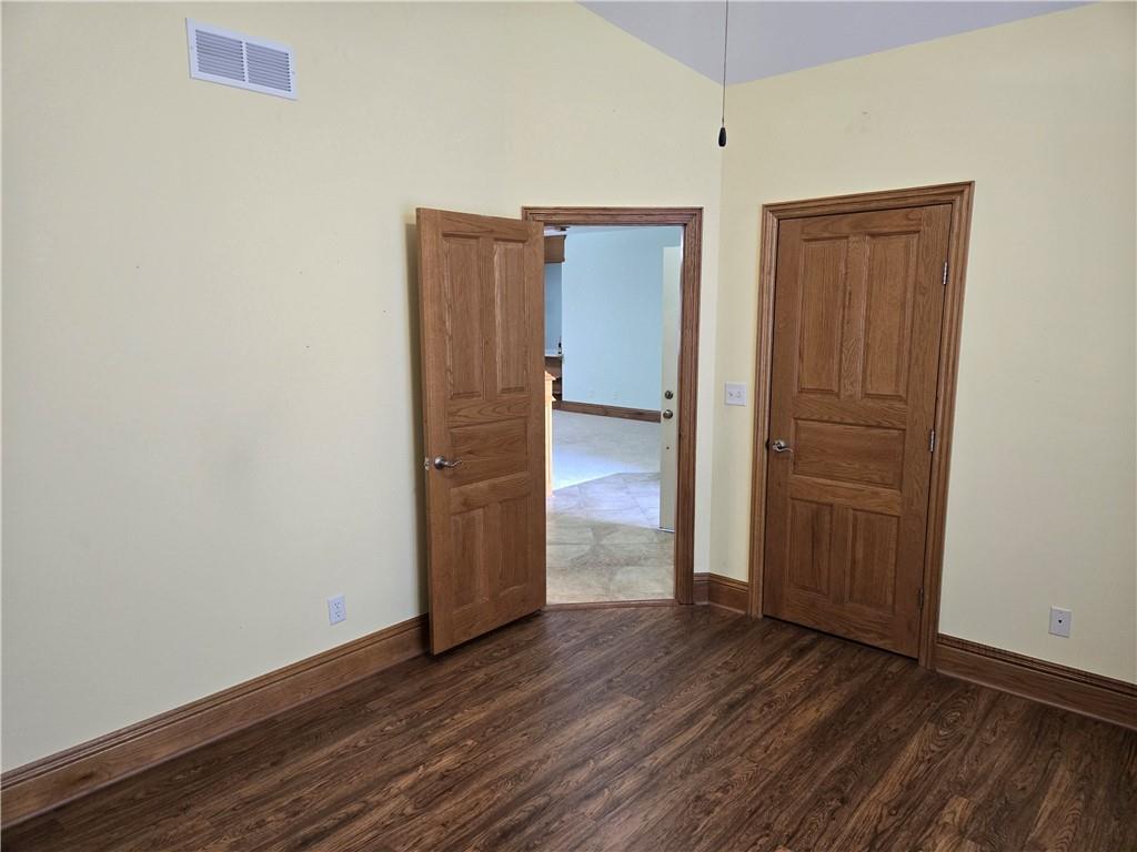 22604 Vincent Street Peculiar, MO 64078 - Photo 8 of 66