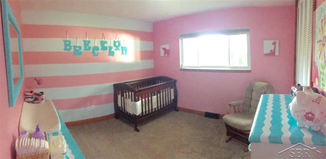 3810 North River Road Freeland, MI 48623 - Photo 7 of 12 31268635-6.JPG