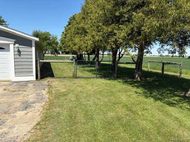 4815 Loree Road Deckerville, MI 48427 - Photo 7 of 44