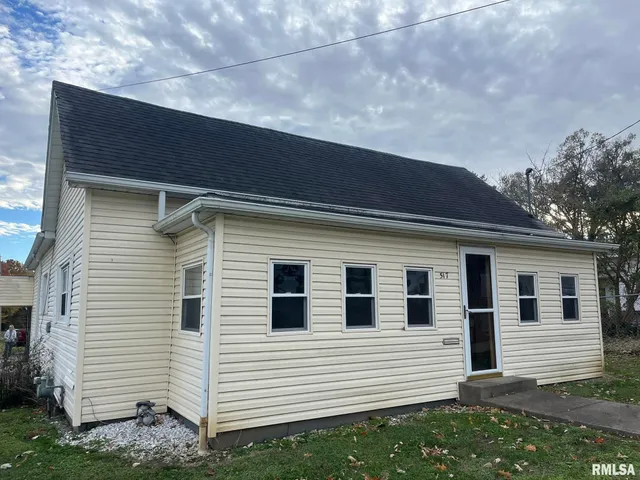 $71,050 | 517 West Barnett Street, Harrisburg, IL 62946
