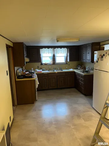 $71,050 | 517 West Barnett Street, Harrisburg, IL 62946