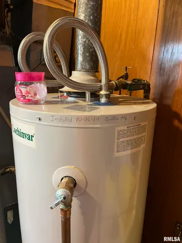 $71,050 | 517 West Barnett Street, Harrisburg, IL 62946