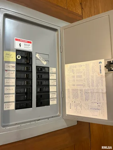 $71,050 | 517 West Barnett Street, Harrisburg, IL 62946