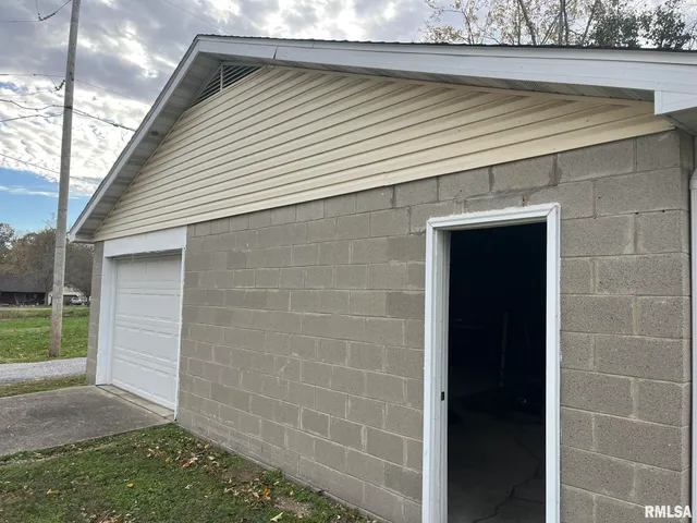 $71,050 | 517 West Barnett Street, Harrisburg, IL 62946