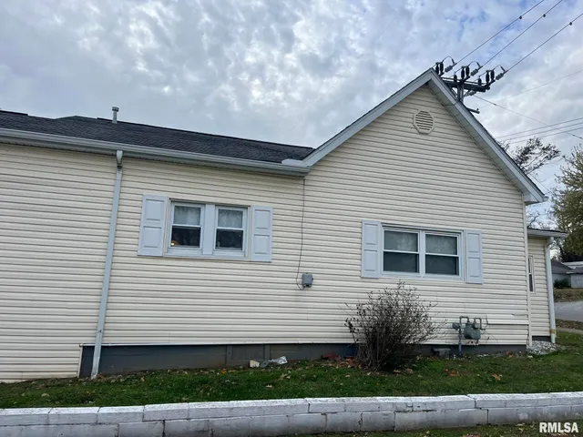 $71,050 | 517 West Barnett Street, Harrisburg, IL 62946