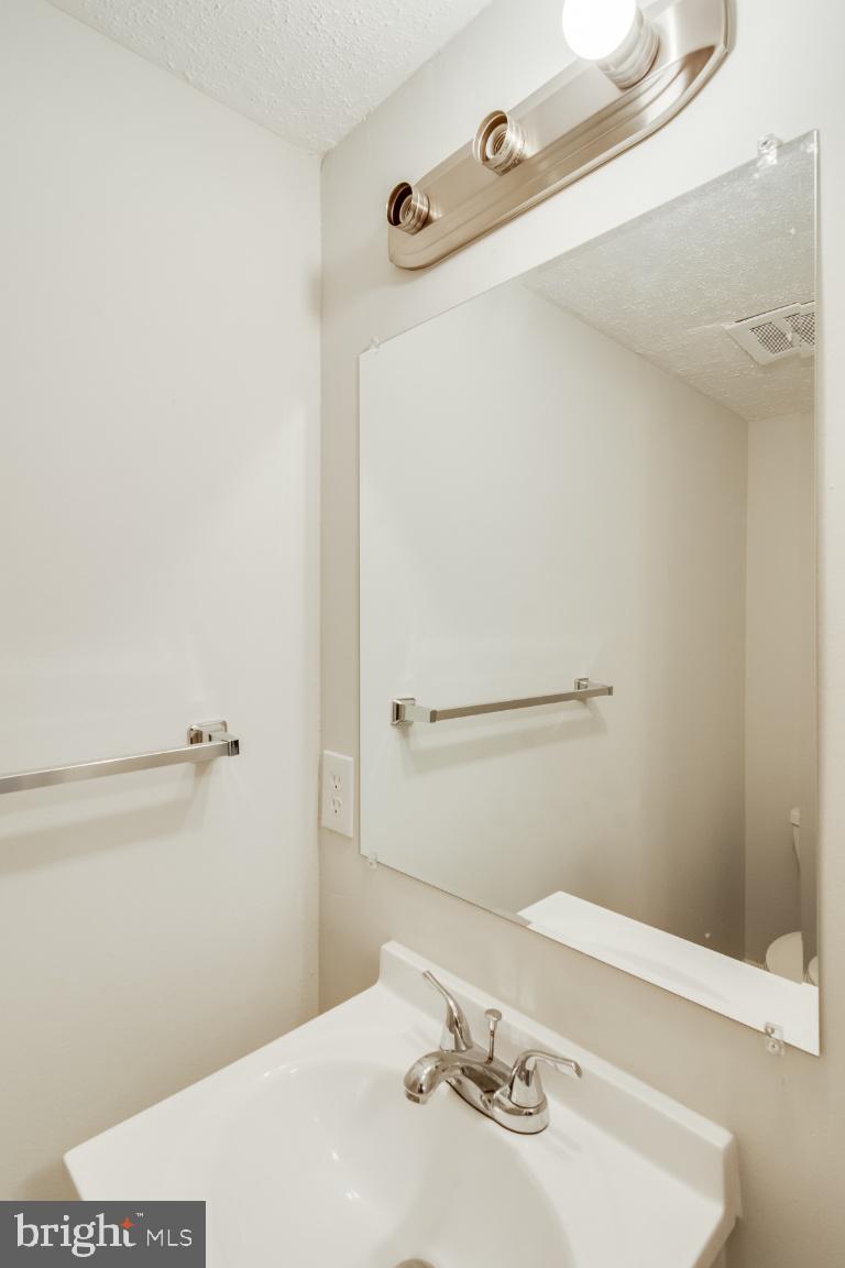 9411 Taney Road Manassas, VA 20110 - Photo 12 of 24 Gallery Image 12