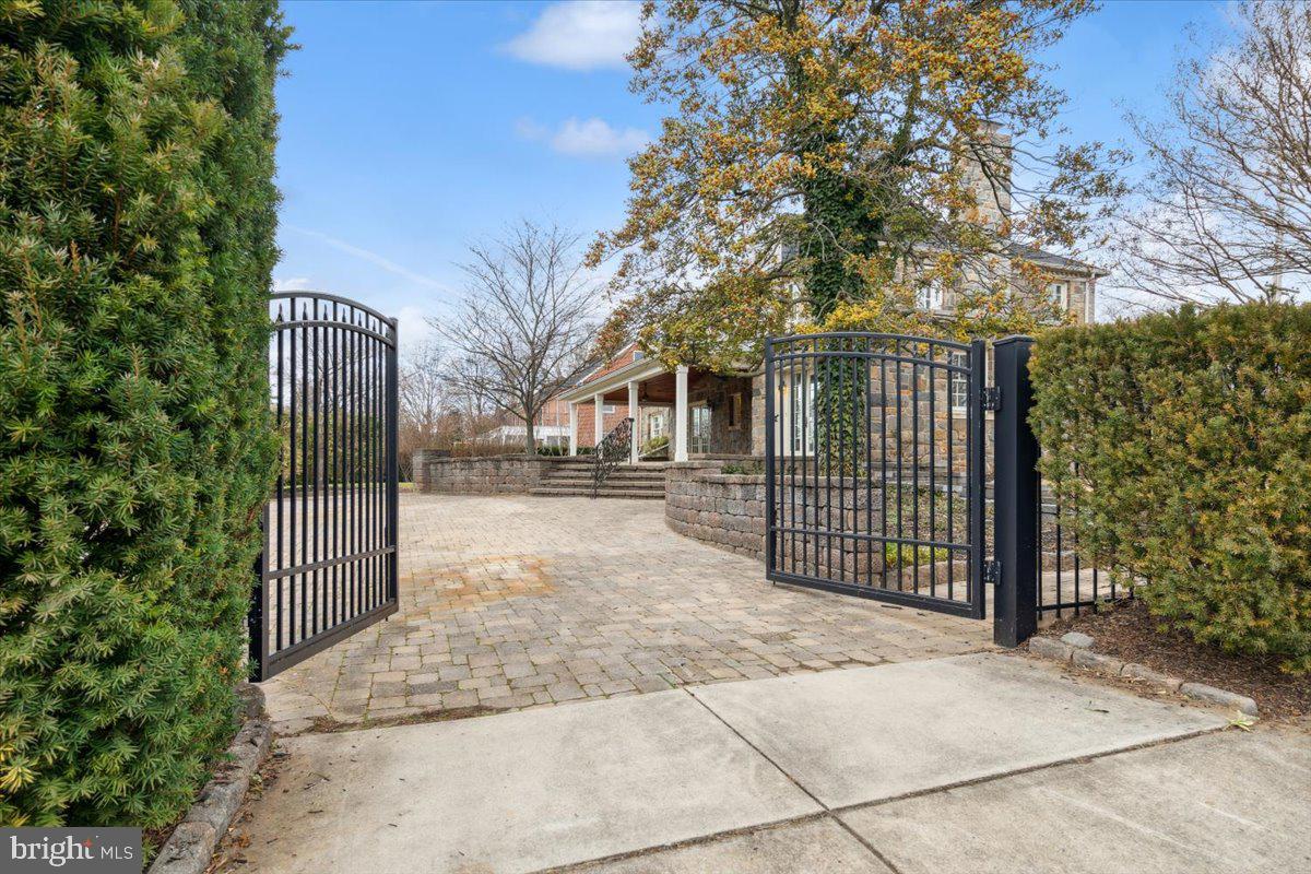 900 Rosemont Avenue Frederick, MD 21701 - Photo 5 of 62 Gated driveway