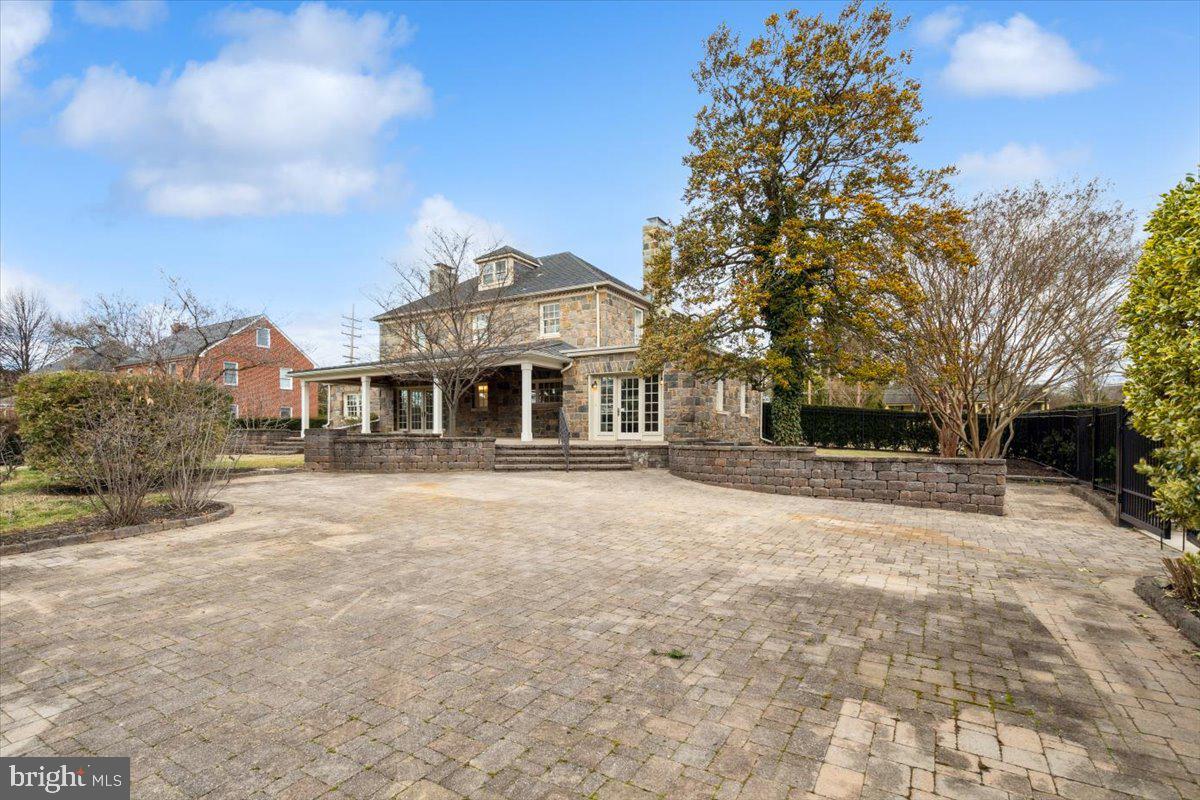 900 Rosemont Avenue Frederick, MD 21701 - Photo 53 of 62 Plenty of parking