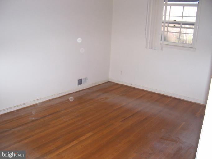 5683 Ravenel Lane Springfield, VA 22151 - Photo 13 of 23 Bedroom (Master)