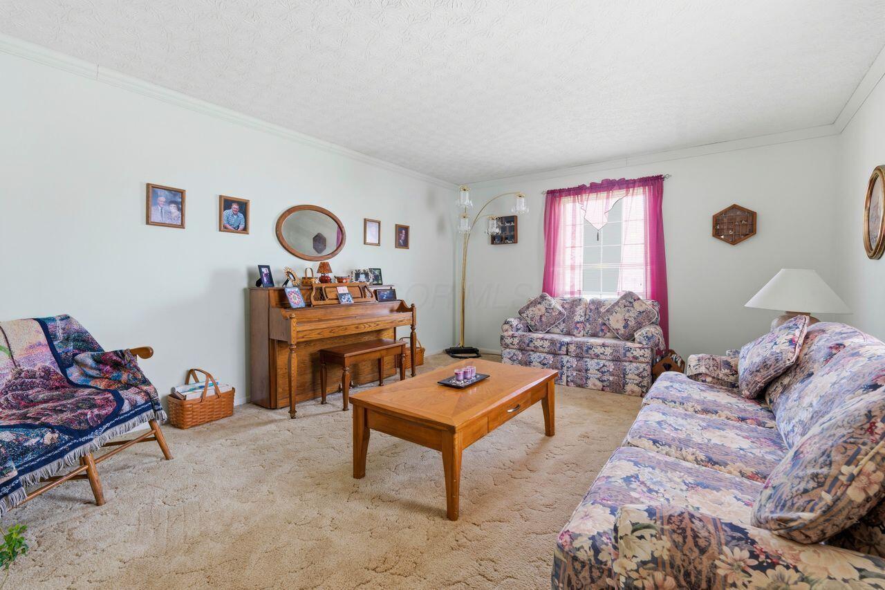 6881 Roundelay Road North Reynoldsburg, OH 43068 - Photo 7 of 25
