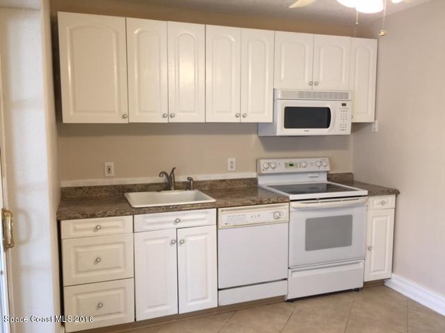 110 Del Flora Indialantic, FL 32903 - Photo 4 of 26 IMG_4469