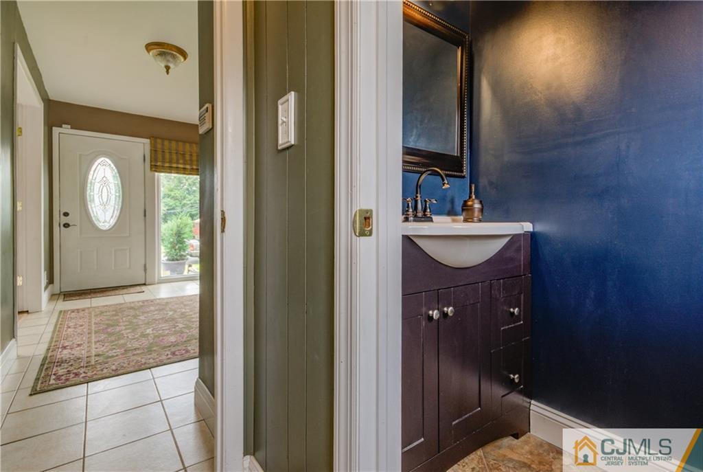 52 Agate Road East Brunswick, NJ 08816 - Photo 7 of 25 Gallery Image 7