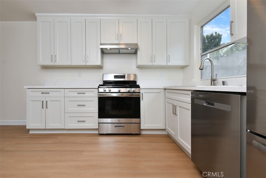 7006 Helmsdale Road West Hills, CA 91307 - Photo 19 of 41