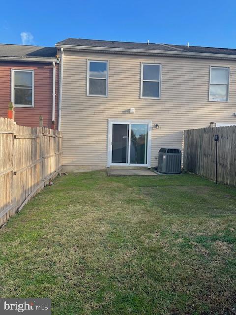 403 Strathaven Court Newark, DE 19702 - Photo 22 of 23 a view of a house with a backyard
