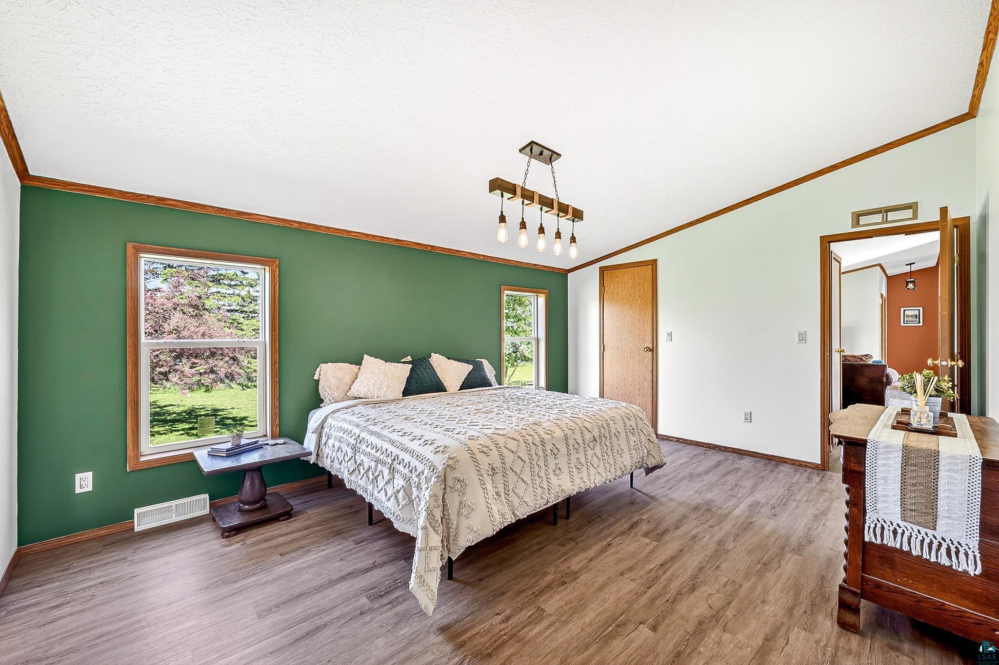 5404 Midbon Road Superior, WI 54880 - Photo 15 of 30