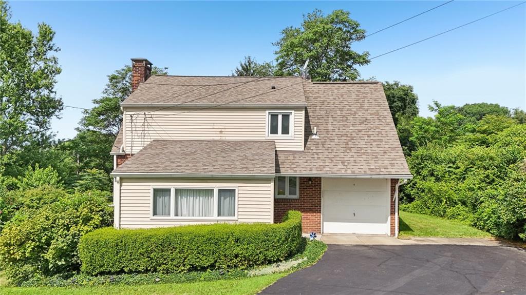 675 Meadow Lane Rochester, PA 15074 - Photo 2 of 36