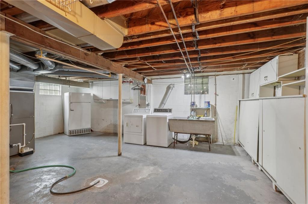 675 Meadow Lane Rochester, PA 15074 - Photo 29 of 36