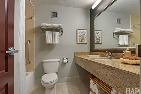 $1,800 | 6175 West Grand Avenue, Unit 1001, Gurnee, IL 60031