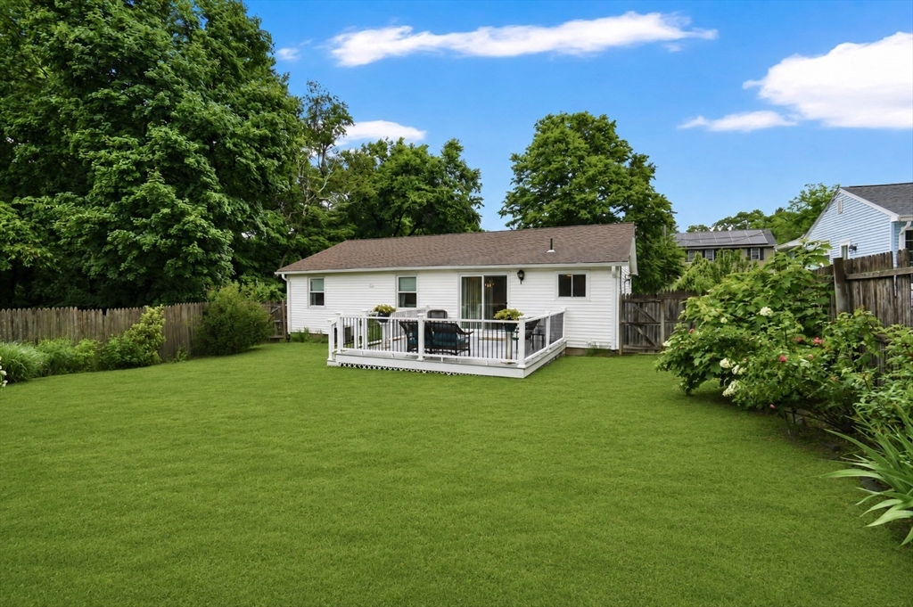 157 Meadow Road Longmeadow, MA 01106 - Photo 2 of 28