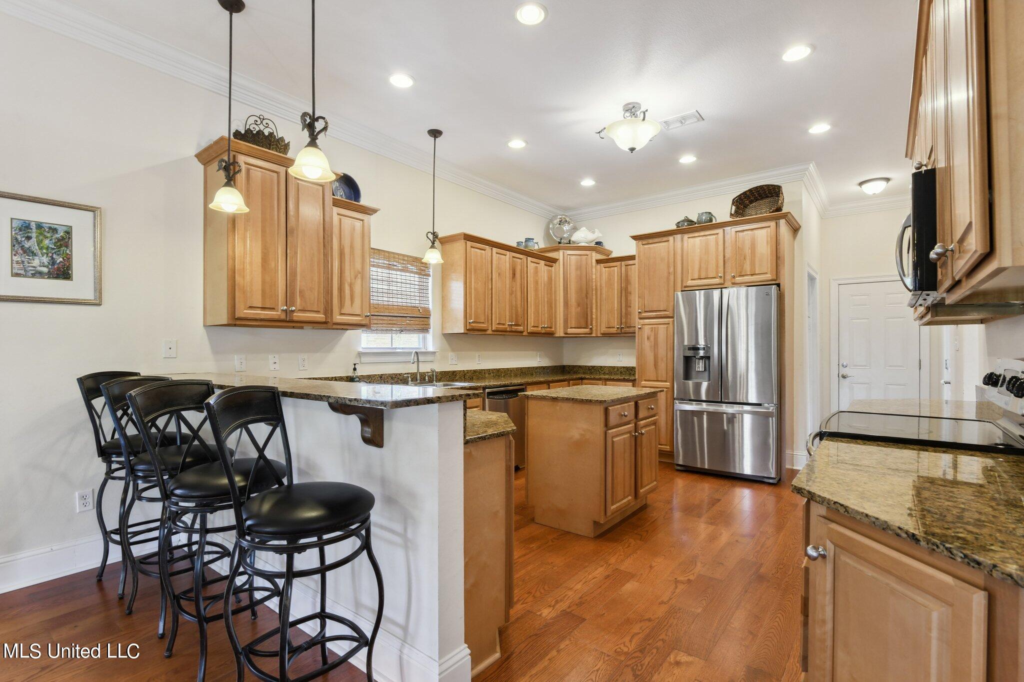 2297 Sunkist Country Club Road Biloxi, MS 39532 - Photo 13 of 34 016