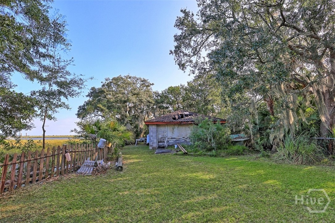 302 East Point Drive Savannah, GA 31410 - Photo 14 of 71